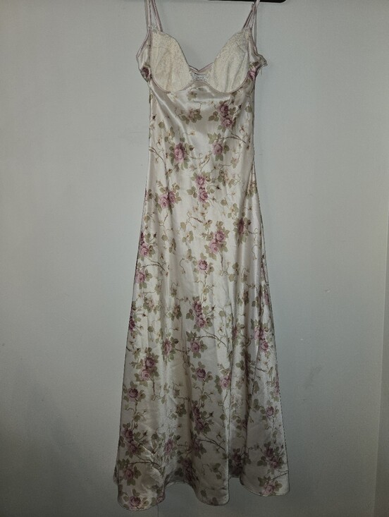 House of CB Dresses & Skirts - House of CB Felicity [Size XS] Floral Ivory Satin Lace Midi Coquette Dress
